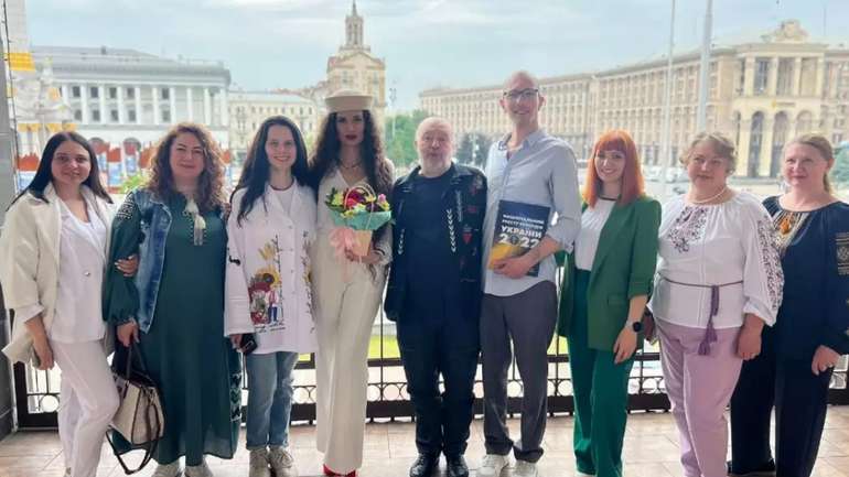 Поетичний марафон на Майдані: доба безперервного читання віршів