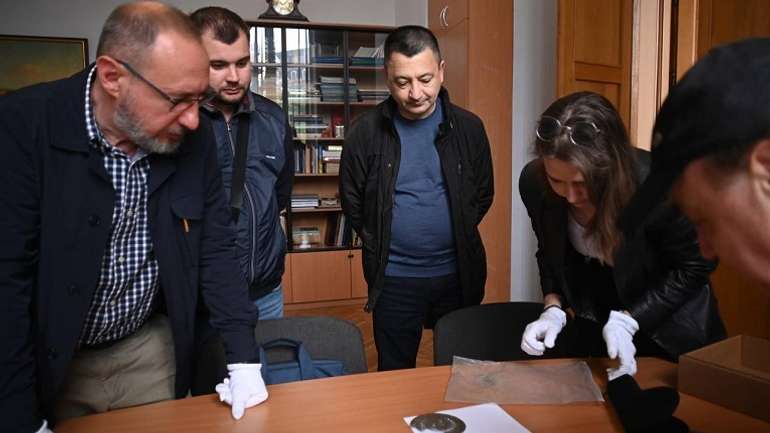 Правоохоронці Полтавщини передали музейникам унікальні артефакти