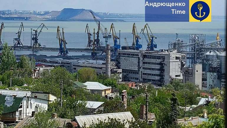 РФ відновила масову крадіжку українського зерна з Приазов'я