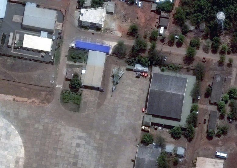 Су-24 на авіабазі у Бамако