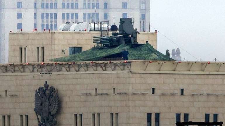 «Купол Москви»: як путін ховається за ракетами