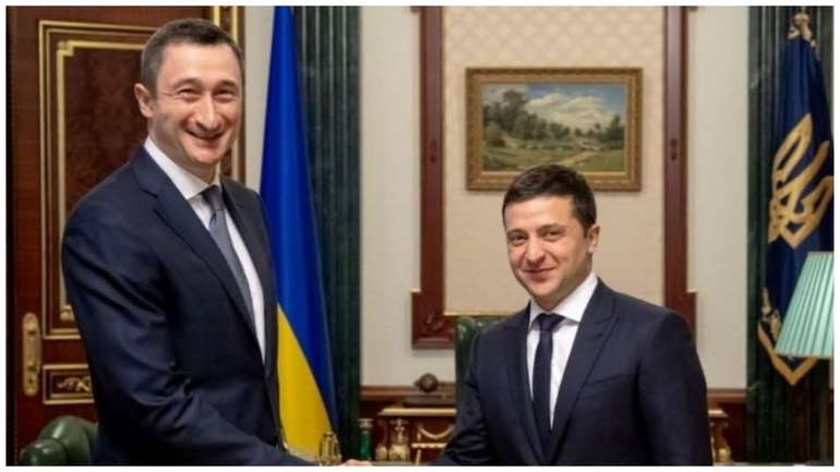 Оруелл перевертається в гробу