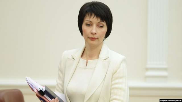 Невловима міністерка: як Стефанішина уникає суду й отримує ордени_5
