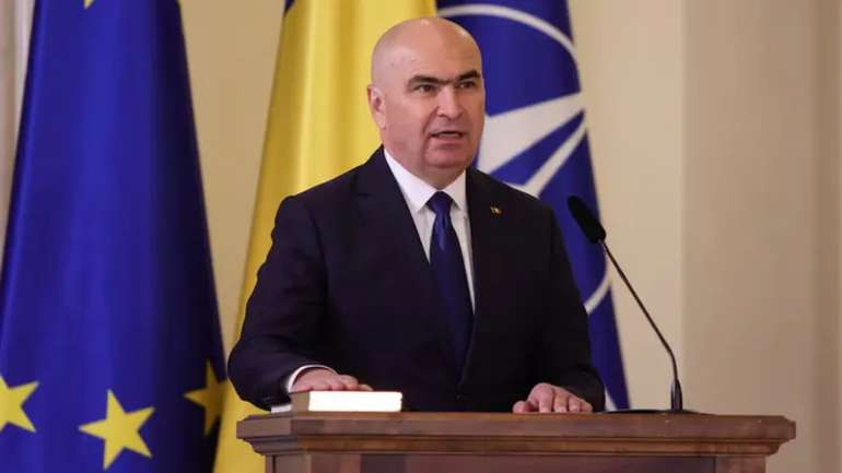 Прем'єр-міністр Румунії Іліє Болоян під час церемонії приведення до присяги в Бухаресті