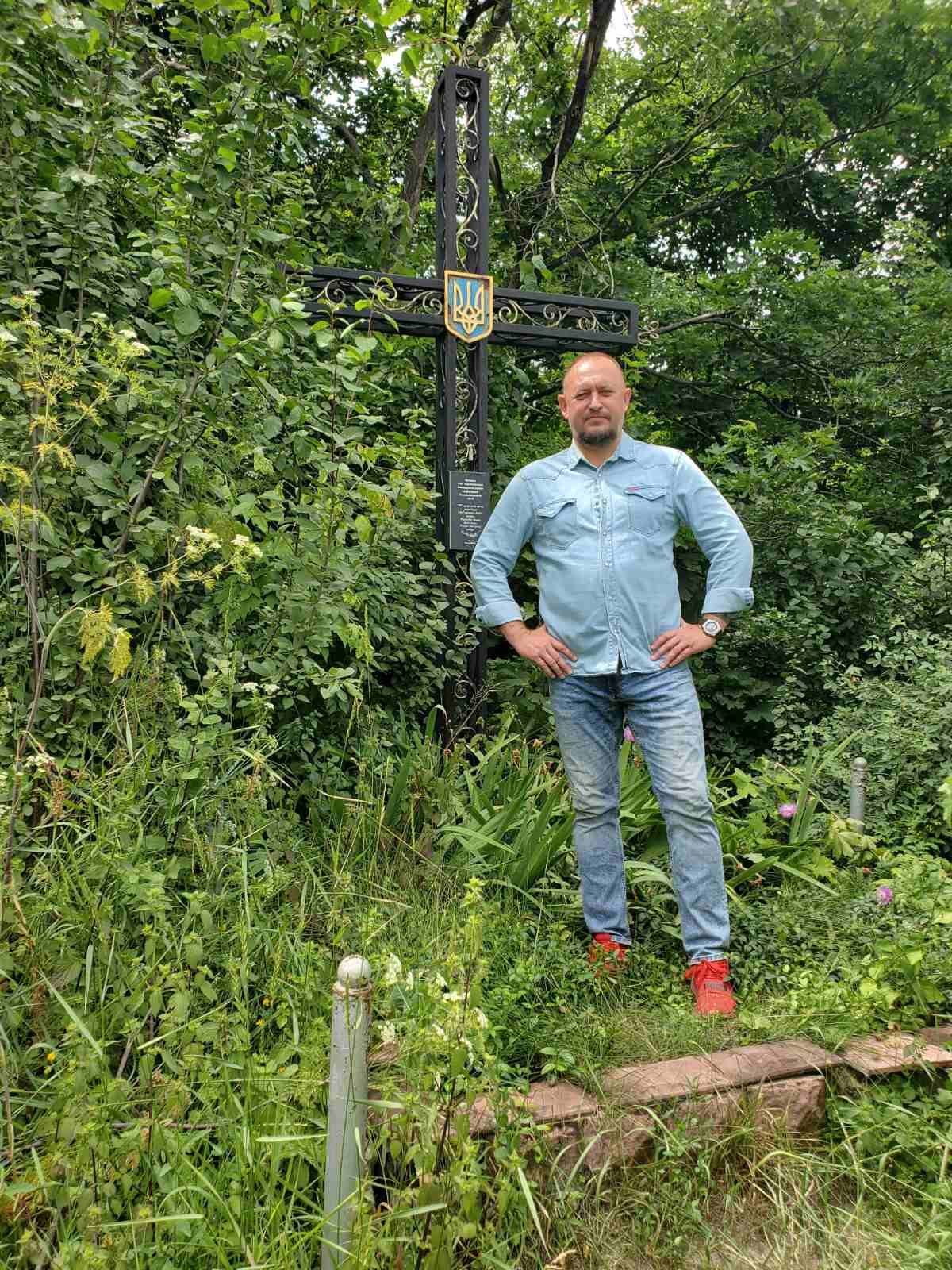Могила на горі ганьби: як ми забули своїх героїв_1