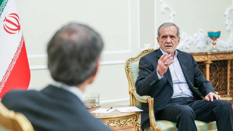 Президент Ірану оголосив про призупинення співпраці з МАГАТЕ
