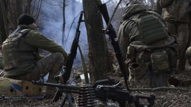 Поки рішучі реформи тривають...