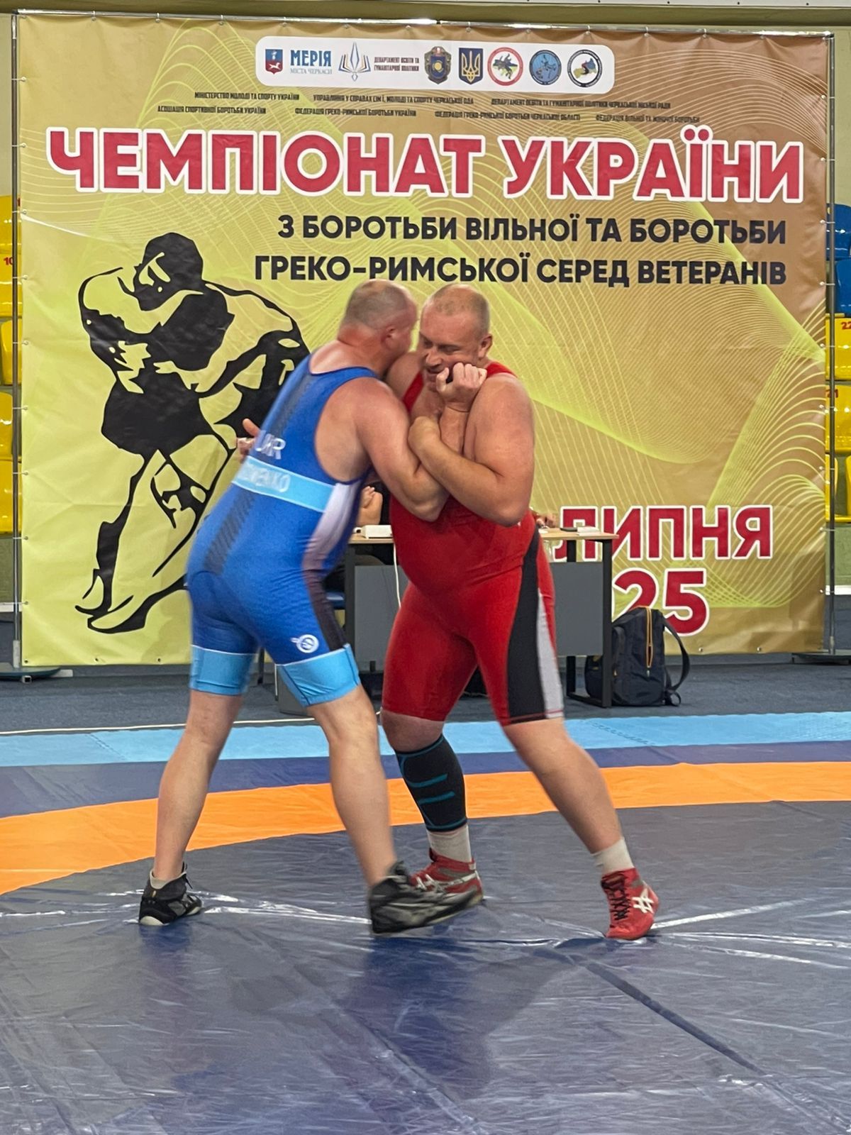 Лицарі сили та килиму_17