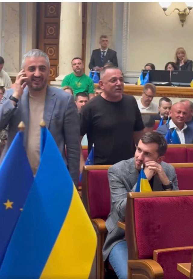 Евалюція каоліції гнаних та голодних зазіхнула на НАБУ І САП_5