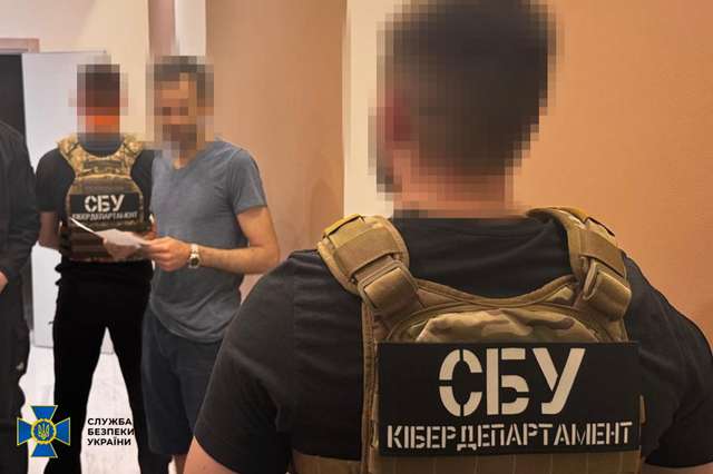 Українець виявився адміністратором однієї з найвідоміших у світі хакерських платформ_3