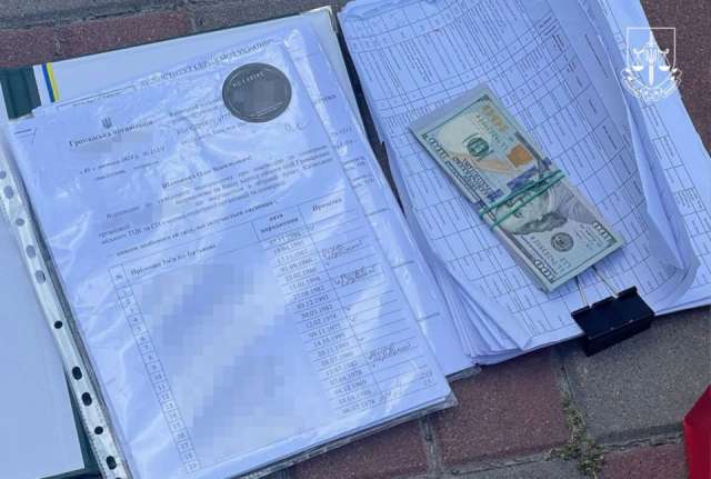 Начальник збірного пункту Київського міського ТЦК попався на хабарі у $3500_1
