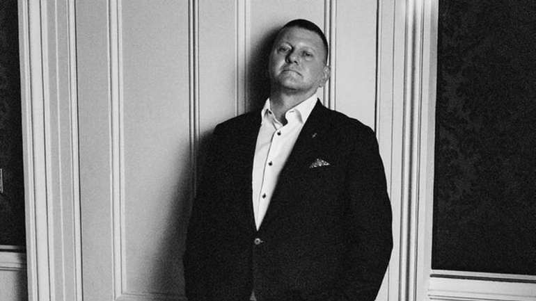 Залужний потрапив на сторінки відомого модного журналу Vogue