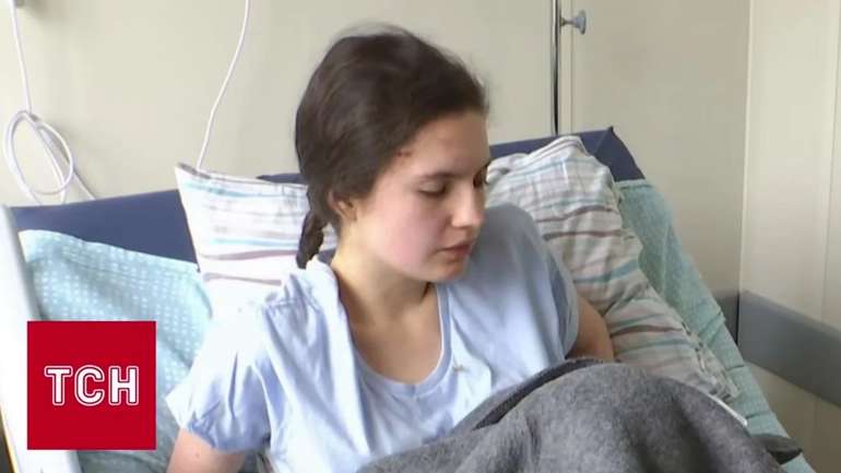 Дівчина вижила, вилетівши з 9 поверху під час обстрілу Києва