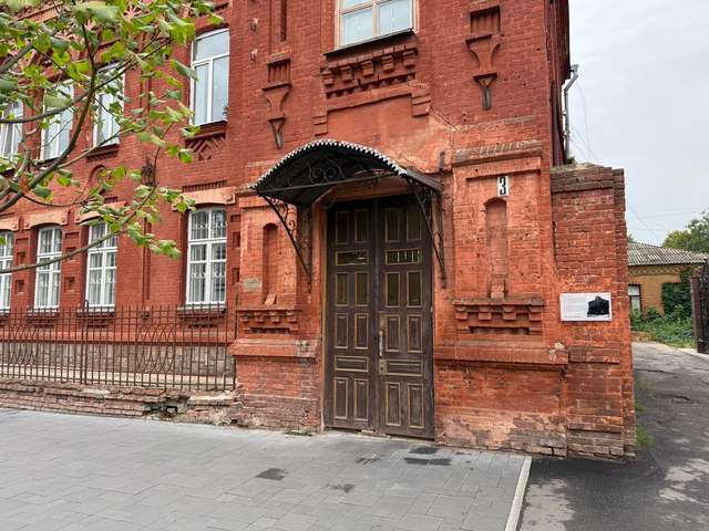 Ямщики і головний піп обʼєдналися навколо коней_1