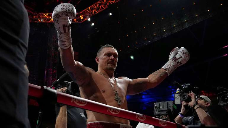 Олександр Усик отримав відтермінування від WBO для титульного захисту проти Джозефа Паркера