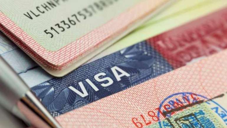 США змінили правила видачі віз: українці тепер можуть подавати документи лише у Польщі