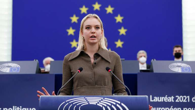 Кримнашистка Навальна закликала ЄС не забороняти візи «простим росіянам»