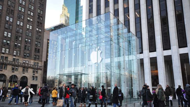 Як компанія Apple обманює користувачів, щоб вони купували нові iPhpne