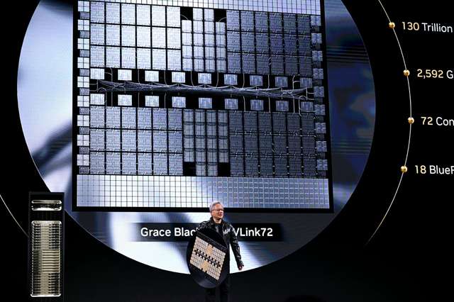Дженсен Хуанг, генеральний директор Nvidia, під час презентації у січні. Nvidia виявляла ентузіазм щодо можливості продажу своєї продукції в ОАЕ, але представники адміністрації Байдена мали занепокоєння з питань національної безпеки.