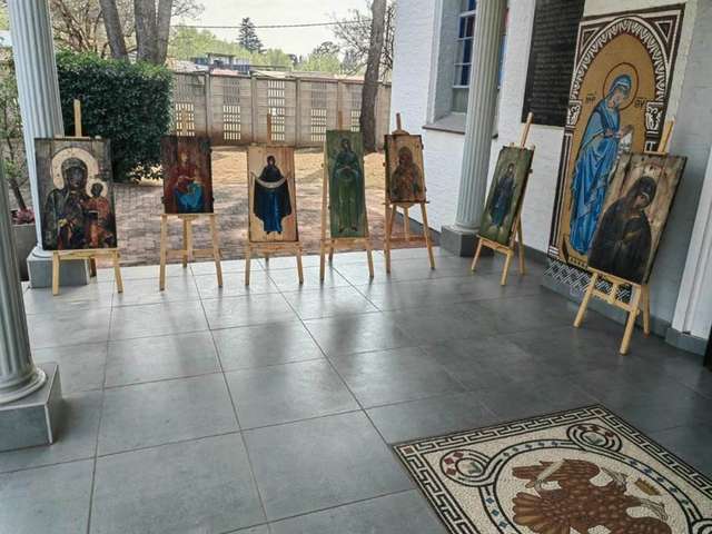 Український проєкт «Ікони на ящиках з-під озброєнь» уперше показали в Африці_1