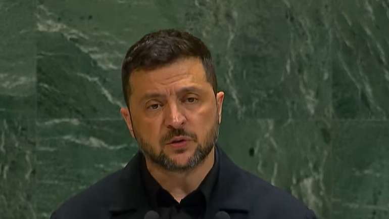 Зеленський: в України немає великих товстих ракет