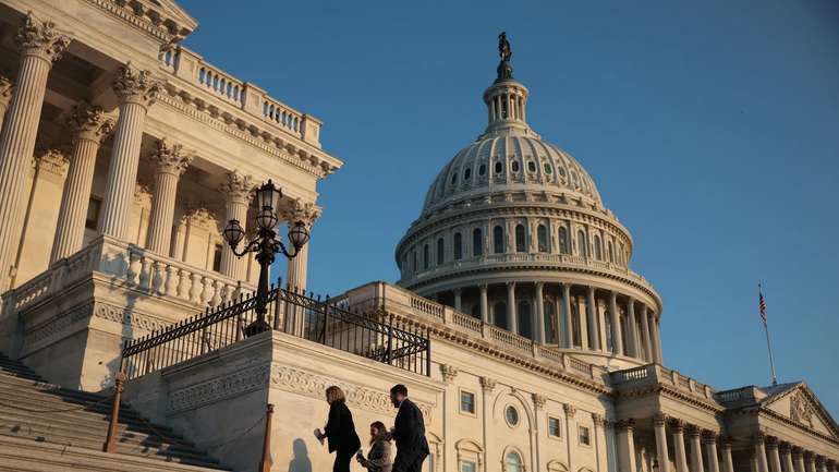 У США почався шатдаун, роботу уряду зупинено