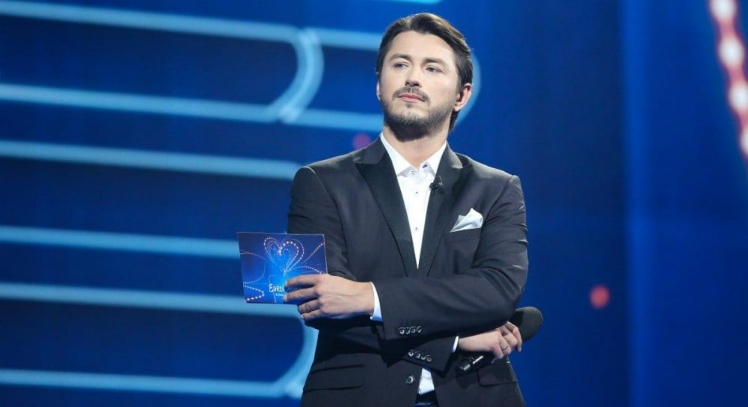 Демократія у вакуумі: де зникають віртуальні лідери