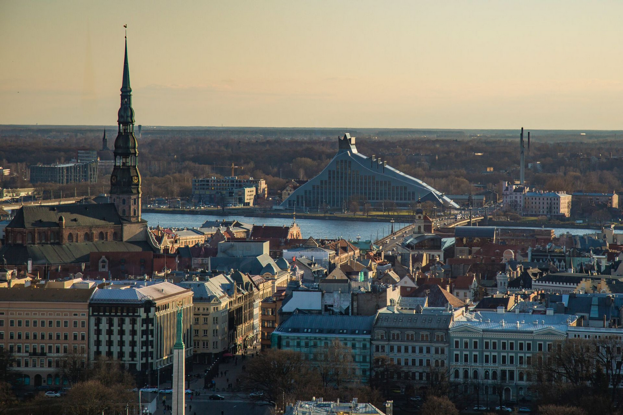 Латвія наказала 841 росіянину залишити країну до середини жовтня