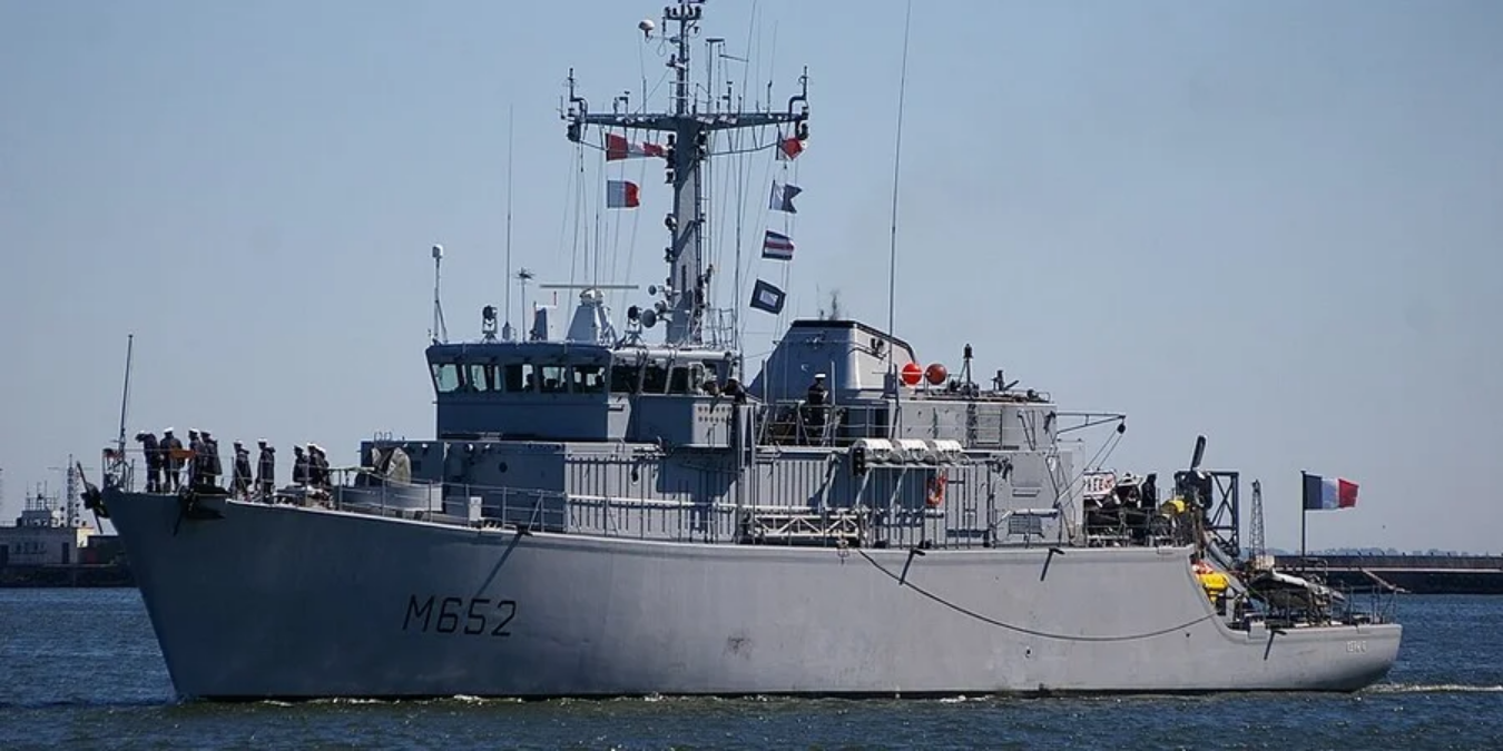 Нідерланди передали Україні протимінний корабель Alkmaar