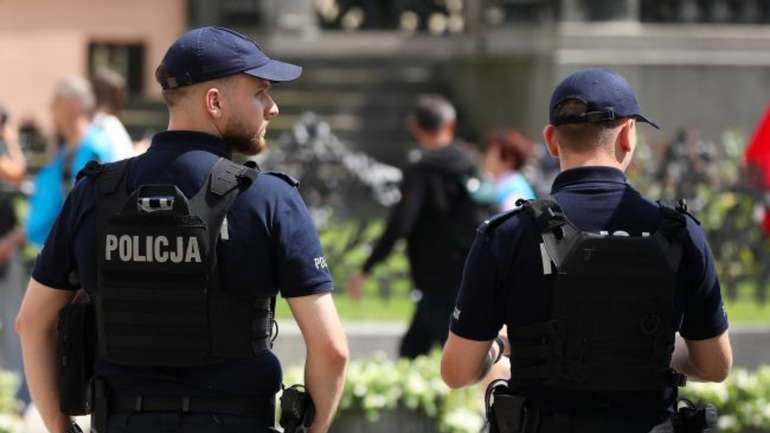 У Польщі двох росіян судитимуть за шпигунство та відправлення «смертоносної посилки»