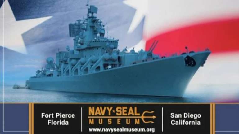 Морських котиків США привітали з 250-річчям листівками з російським військовим кораблем