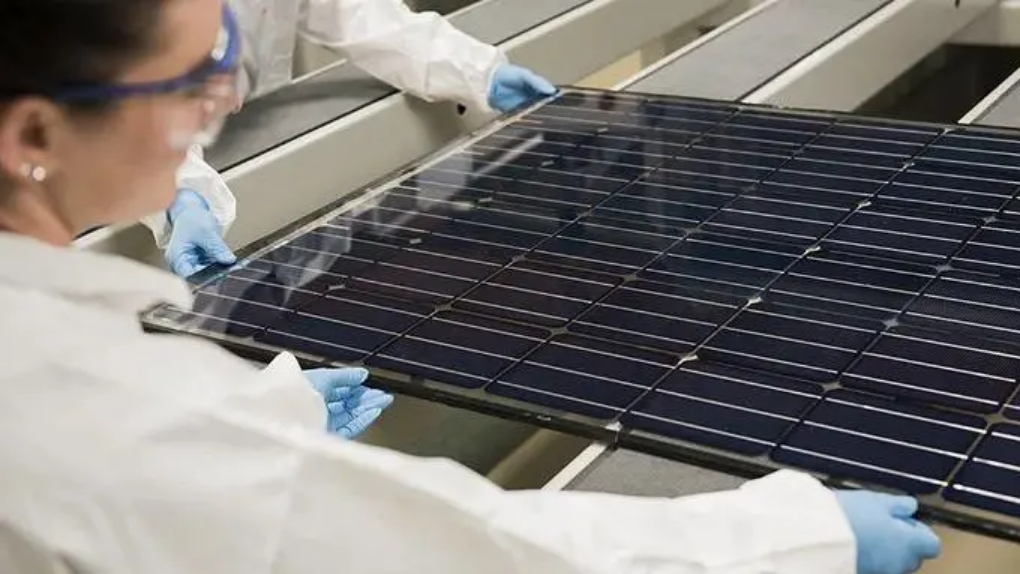 Кінець батарейкам: «чудо-матеріал» обіцяє живити все навколо