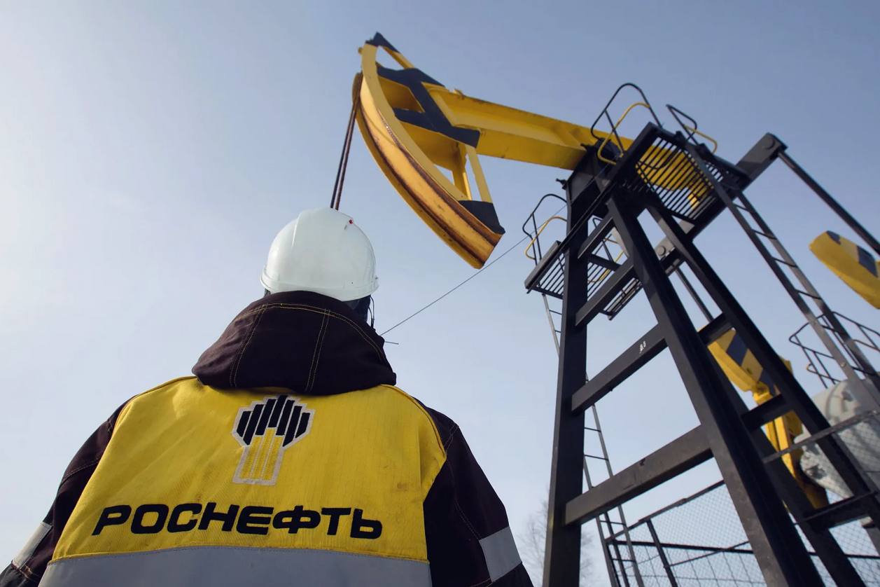 Санкції Трампа вдарять по російській нафті через обмеження на експорт – Bloomberg