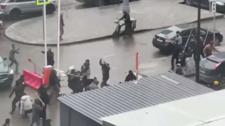 У Москві мігранти влаштували масову бійку з палицями та камінням