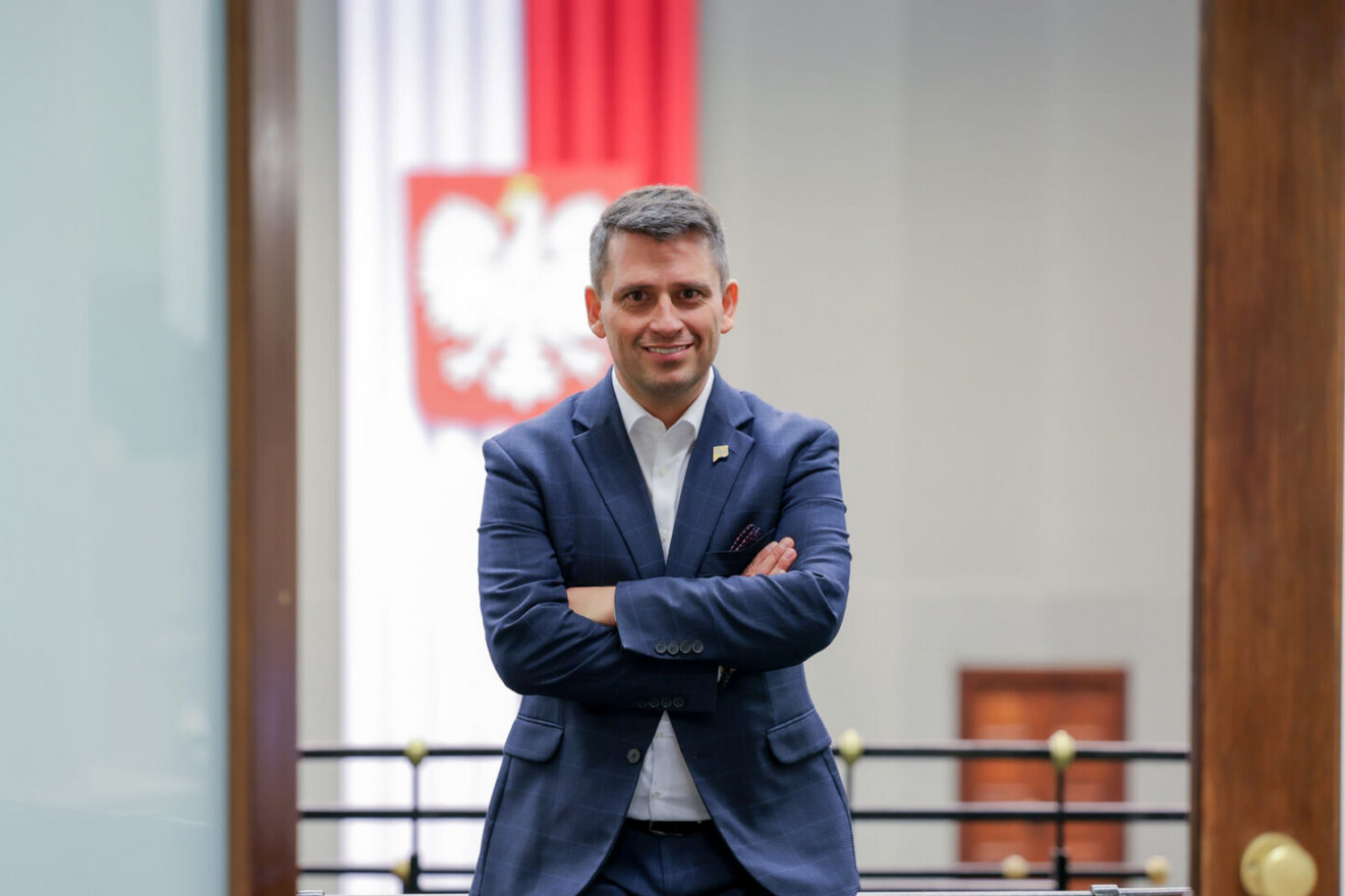 Польський депутат став на захист українських біженців у прямому ефірі TVP