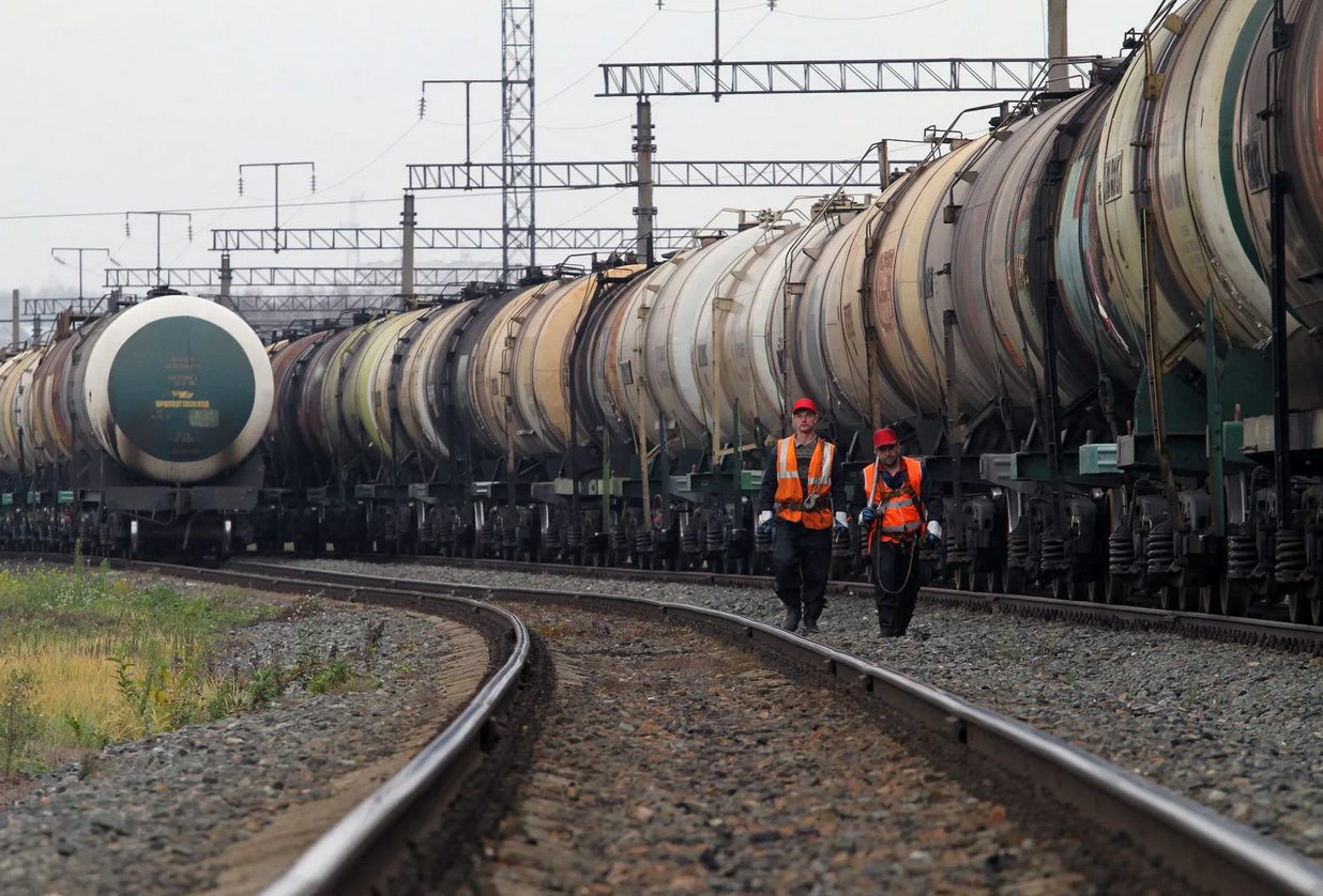 Експорт нафтопродуктів із рф знизився до найменших показників з 2022 року, – Bloomberg