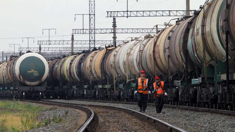 Експорт нафтопродуктів із рф знизився до найменших показників з 2022 року, – Bloomberg