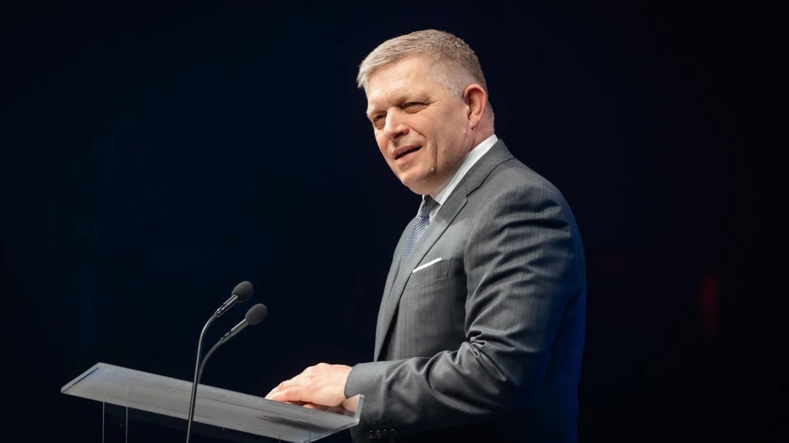 Фіцо послав словацьких школярів в Україну за їхню позицію