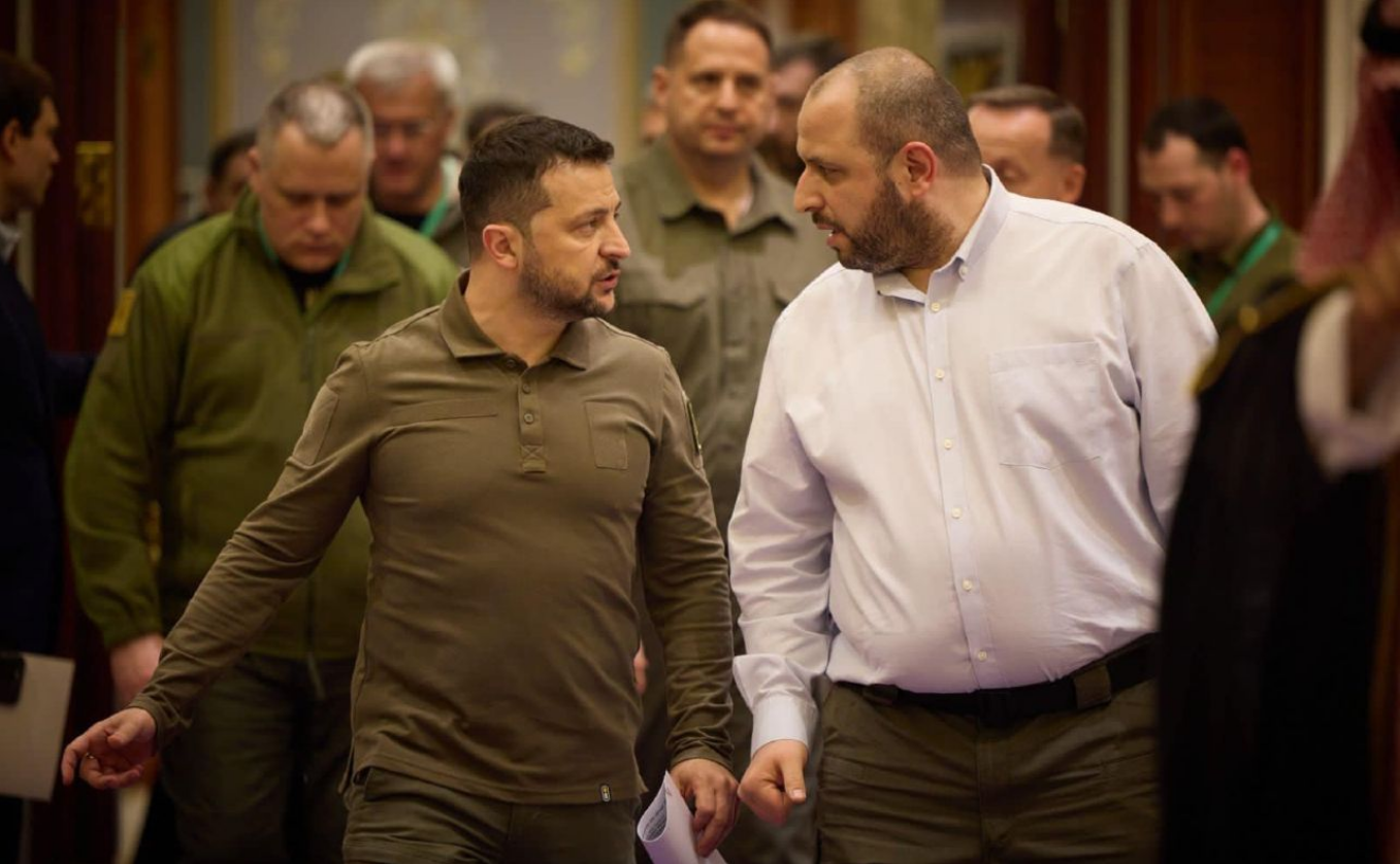 Зрадники, які грабуючи вбивали Україну, готові її тепер здати ворогу