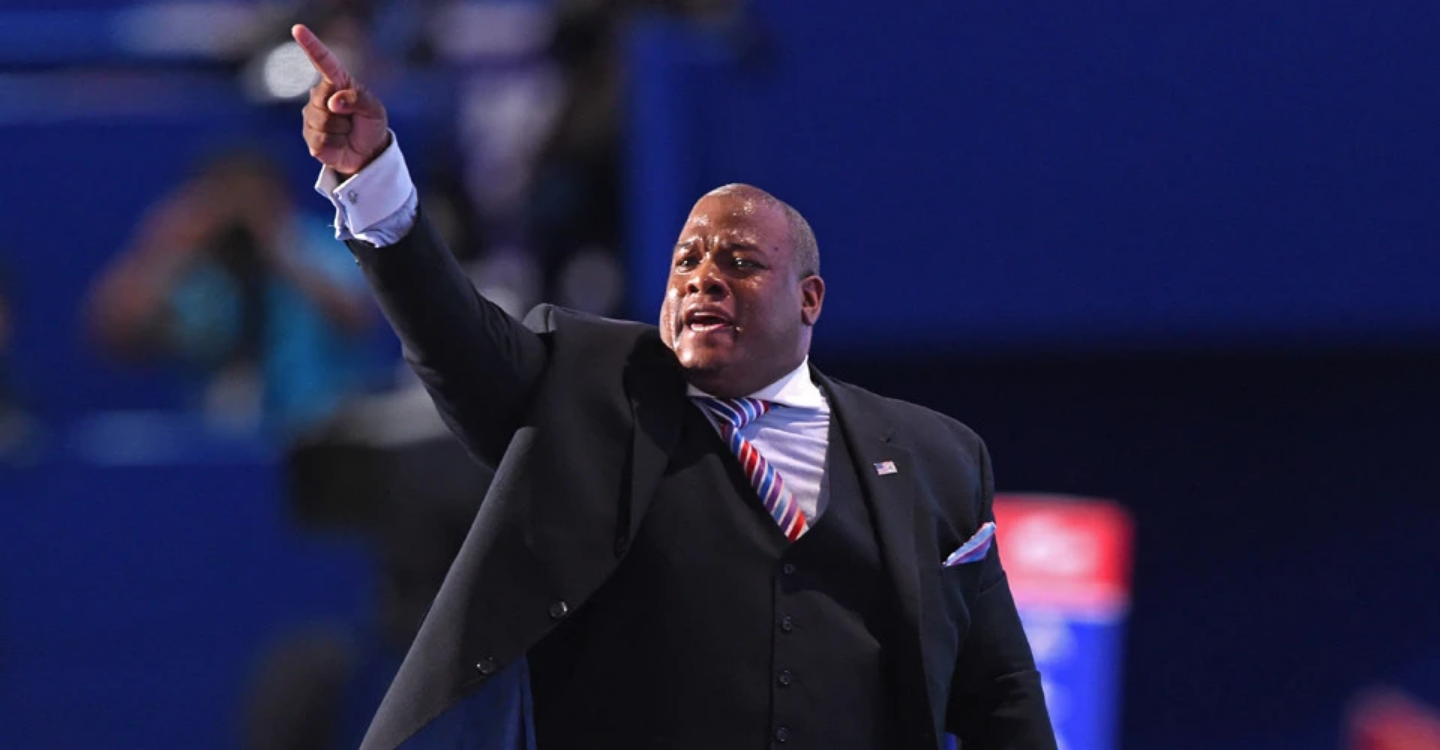 Пастор Марк Бернс: 28-пунктний план щодо України нагадує ситуацію з Польщею у 1939 році