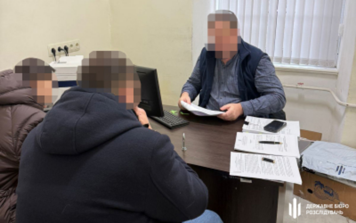 ДБР викрило незаконне привласнення понад 10 млн ₴ на закупівлі генераторів для військових