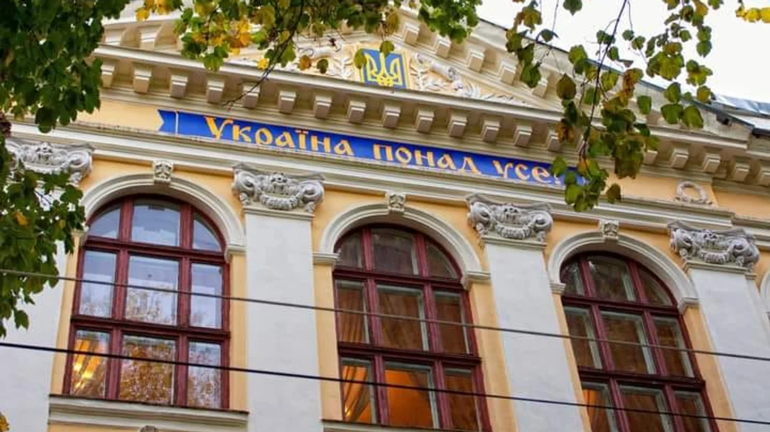 У Чернівцях звільнили вчительку, що назвала учня «скотиною» через прохання говорити українською