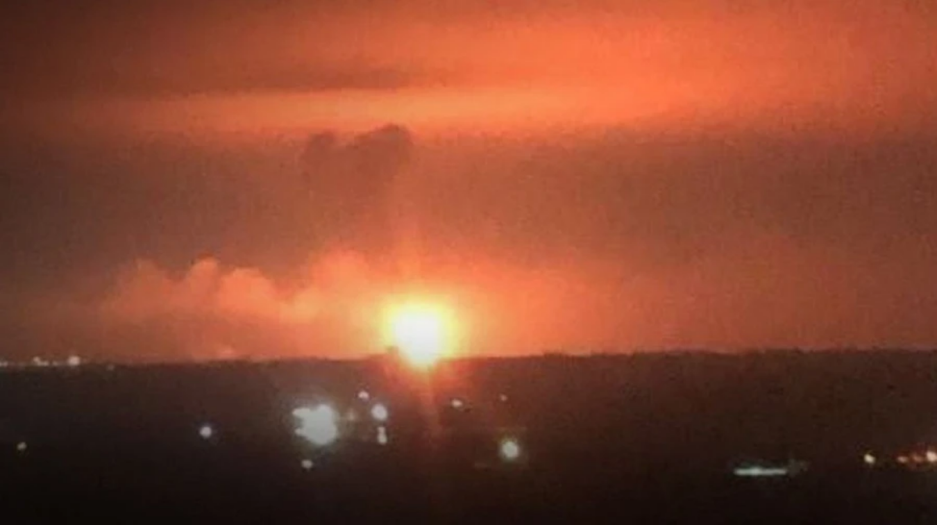 Українські військові уразили Рязанський НПЗ та металургійний комбінат на окупованій Луганщині