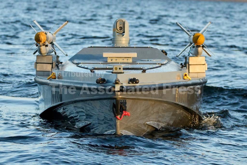 Морський дрон «Магура V7»: що це за звір і чому він переламав логіку війни на морі