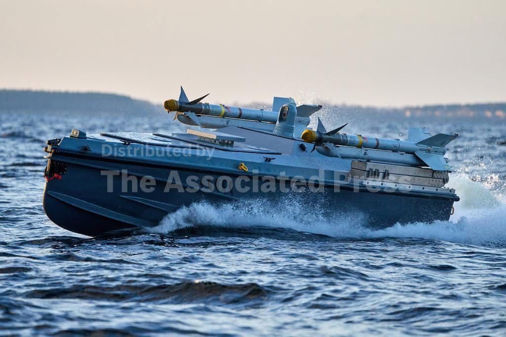 Морський дрон «Магура V7»: що це за звір і чому він переламав логіку війни на морі_3