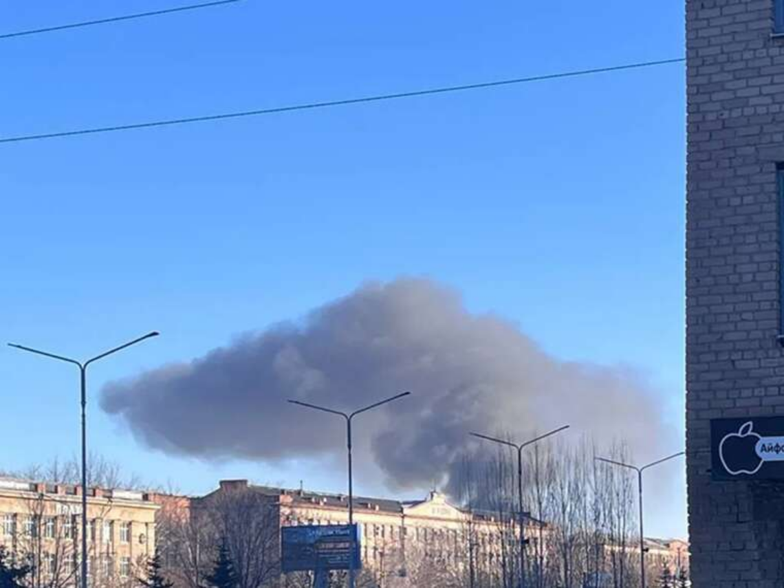 В Орську горить механічний завод, що виробляє понад 50% російських артгільз