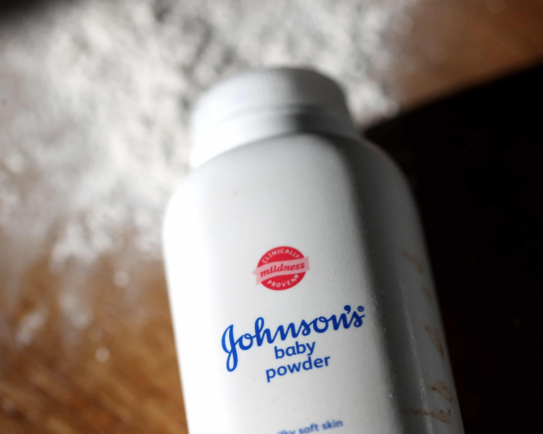 Суд присудив $40 мільйонів жінкам, які звинуватили Johnson & Johnson у раку яєчників