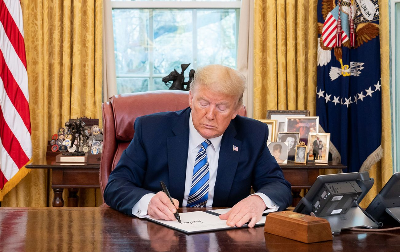 Трамп підписав указ про класифікацію фентанілу як «зброї масового знищення»