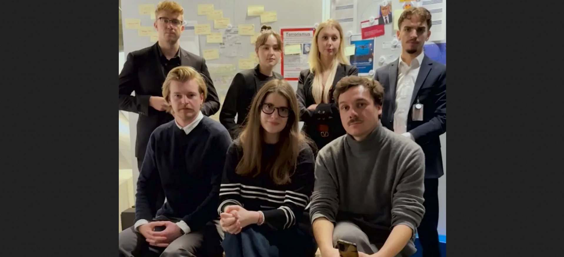 Студенти-розслідувачі пов’язали рої дронів у Європі з російськими суднами