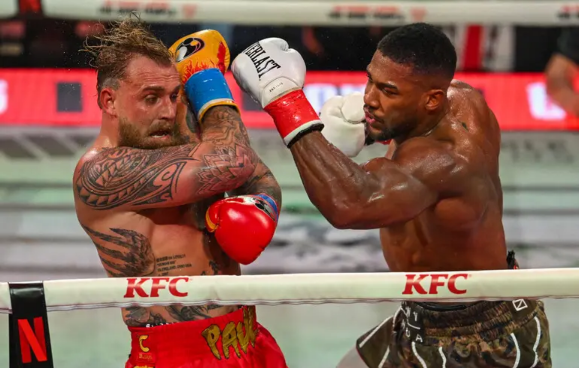 Боксер-блогер Пол показав наслідки нокауту від Джошуа